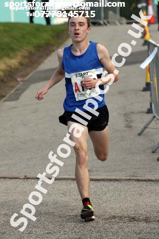 Mens under-17s  Northern 3 Stage Road Relay, SportsCity, Manchester. Photo: David T. Hewitson/Sports for All Pics